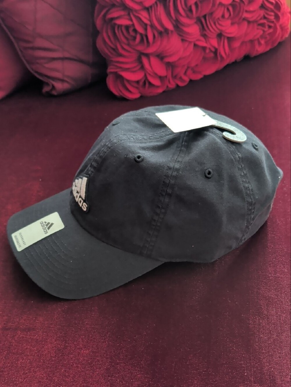 🔥Adidas Black Logo Adjustable Baseball Cap - Picture 2 of 6